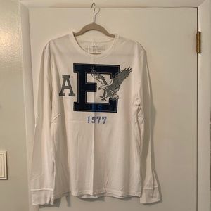 American Eagle Long Sleeve T-shirt